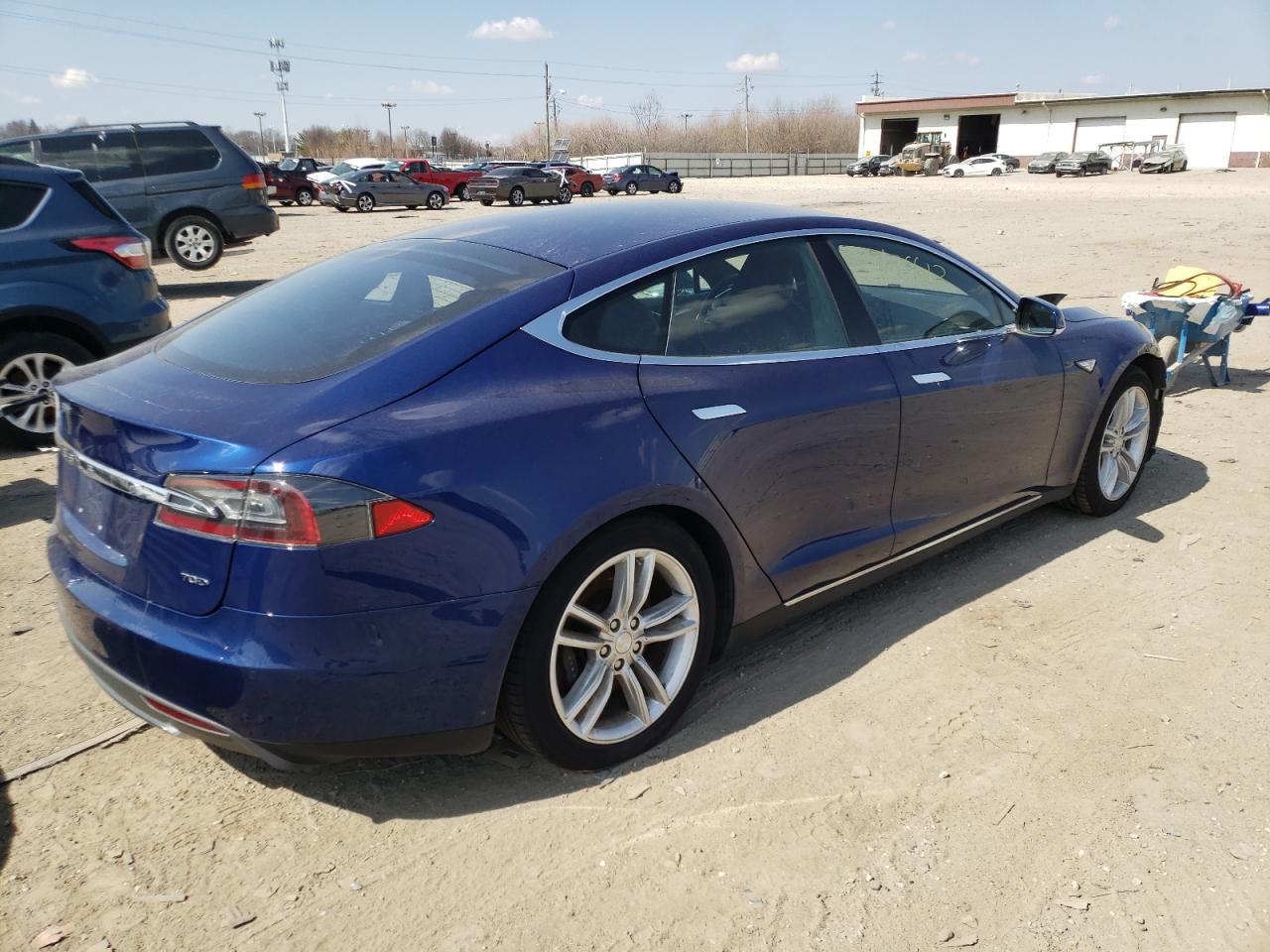 Photo 4 from auction – 2016 TESLA MODEL S with VIN 5YJSA1E22GF129374