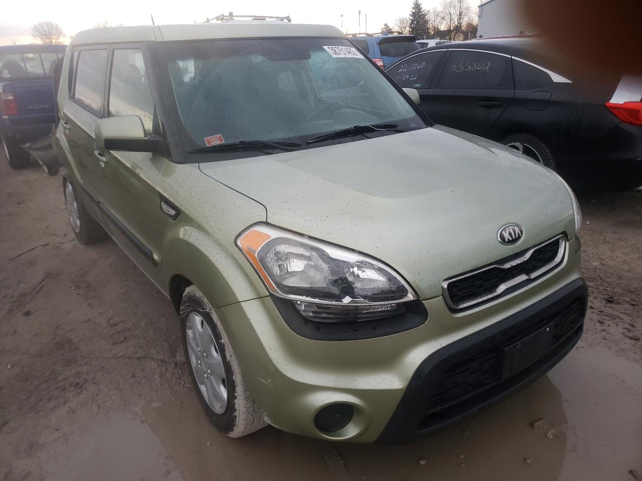 KIA SOUL 2013 with VIN KNDJT2A5XD7605786 - Photo from auction