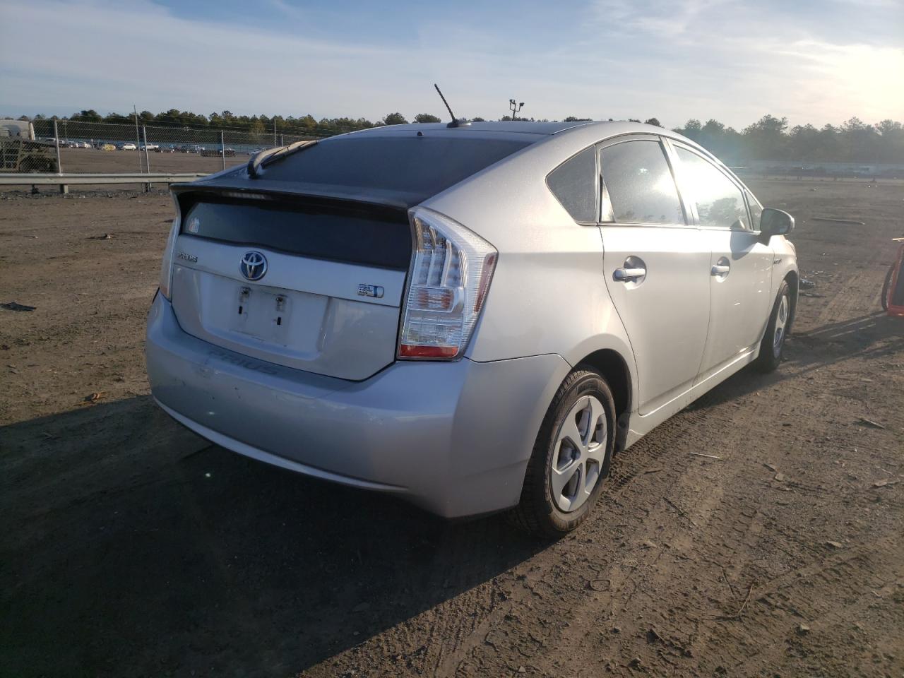 Photo 4 from auction – 2010 TOYOTA PRIUS with VIN JTDKN3DUXA0176029
