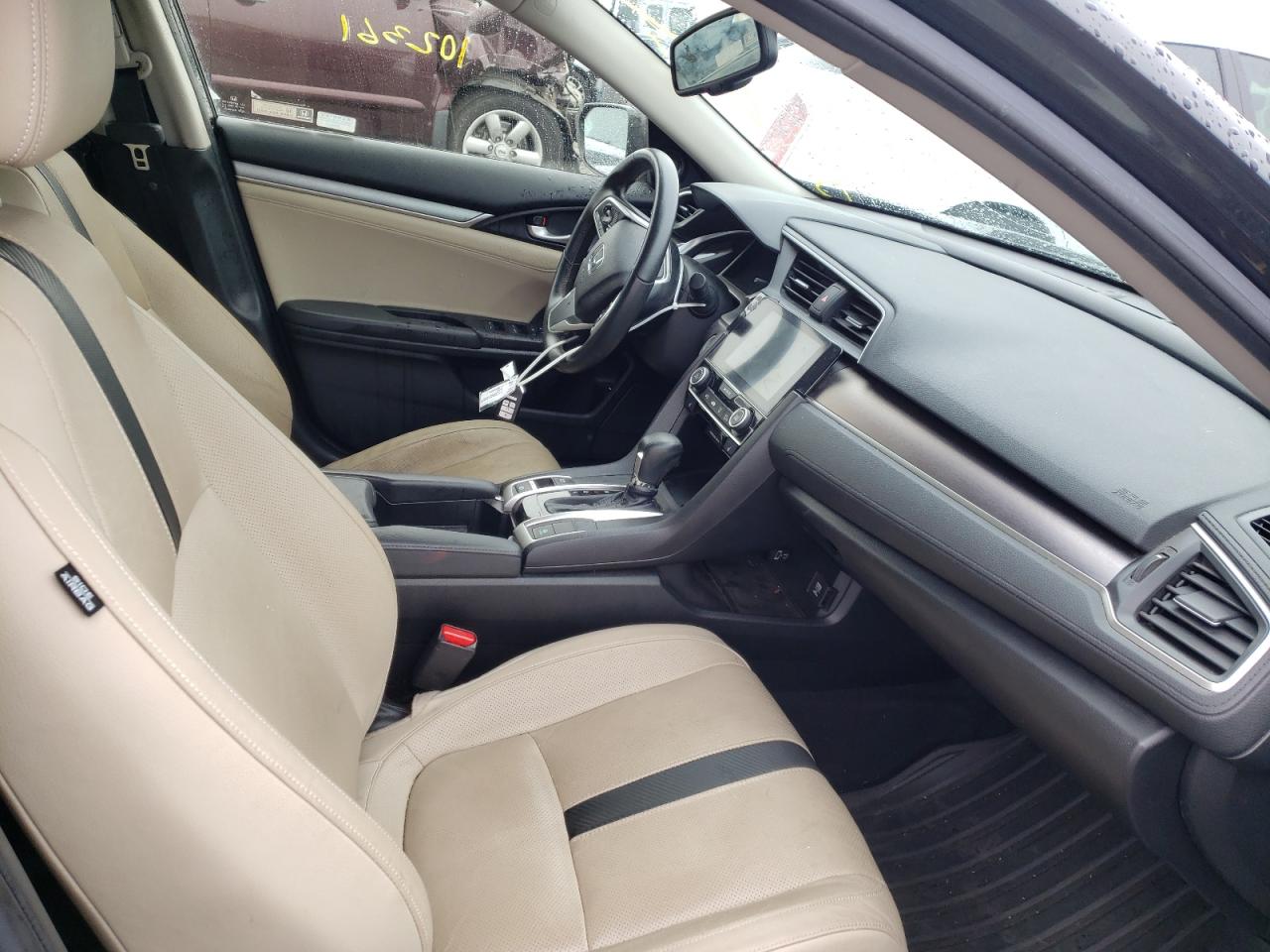 Photo 5 from auction – 2018 HONDA CIVIC EX with VIN JHMFC1F88JX010335