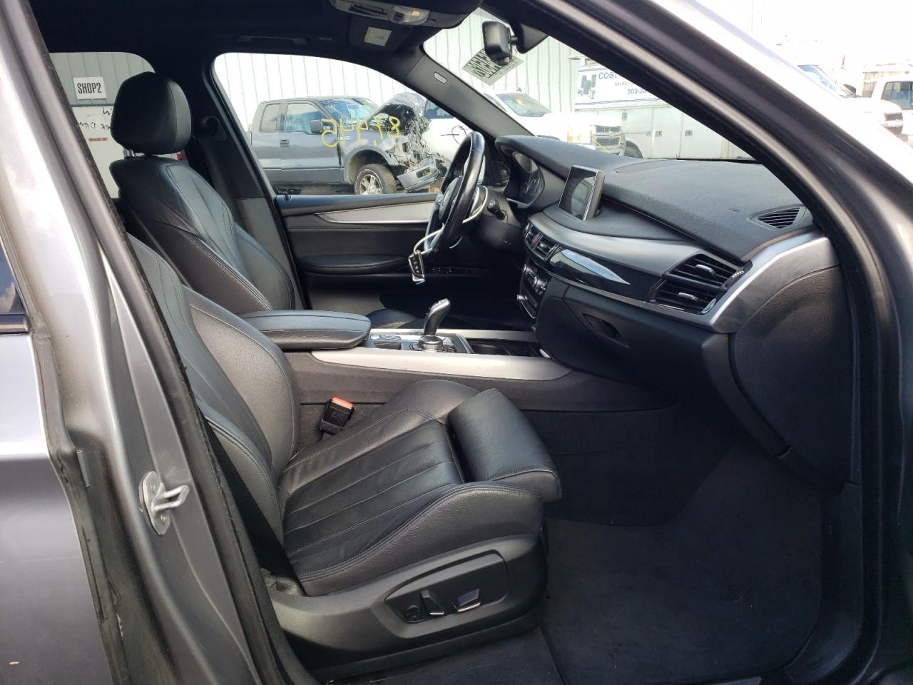 Photo 5 from auction – 2015 BMW X5 XDRIVE3 with VIN 5UXKR0C51F0K68214