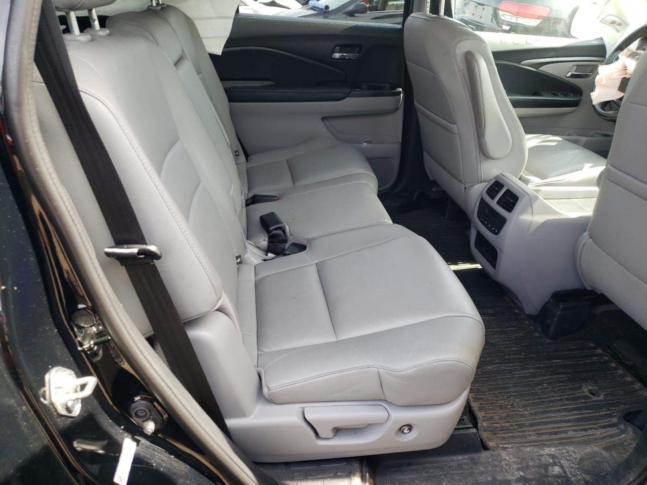 Photo 6 from auction – 2016 HONDA PILOT EXLN with VIN 5FNYF6H78GB011796