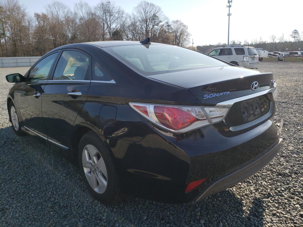 Photo 3 from auction – 2011 HYUNDAI SONATA HYB with VIN KMHEC4A47BA006389