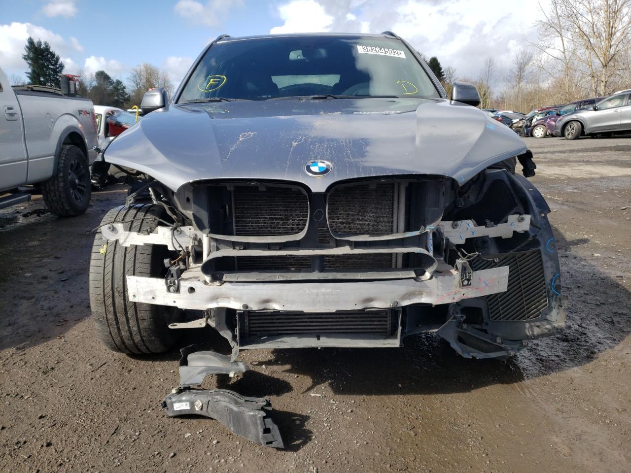 Photo 9 from auction – 2015 BMW X5 XDRIVE3 with VIN 5UXKR0C51F0K68214