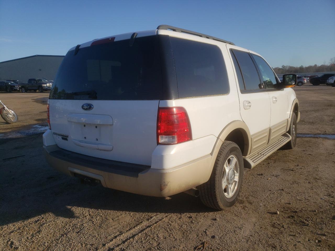 Photo 4 from auction – 2006 FORD EXPEDITION with VIN 1FMPU17556LA33086