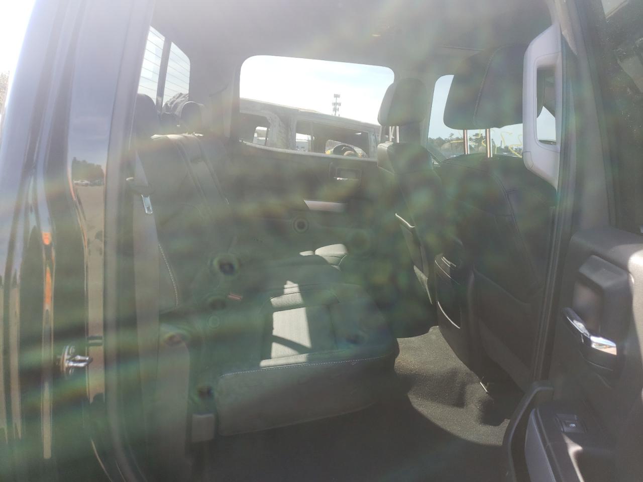 Photo 6 from auction – 2018 CHEVROLET SILVERADO with VIN 3GCUKSEJ0JG531821