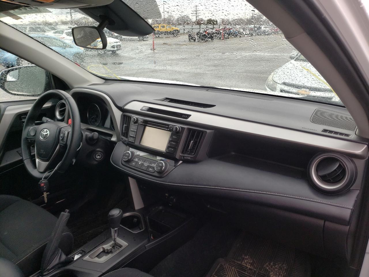 Photo 9 from auction – 2018 TOYOTA RAV4 ADVEN with VIN 2T3RFREV0JW796776