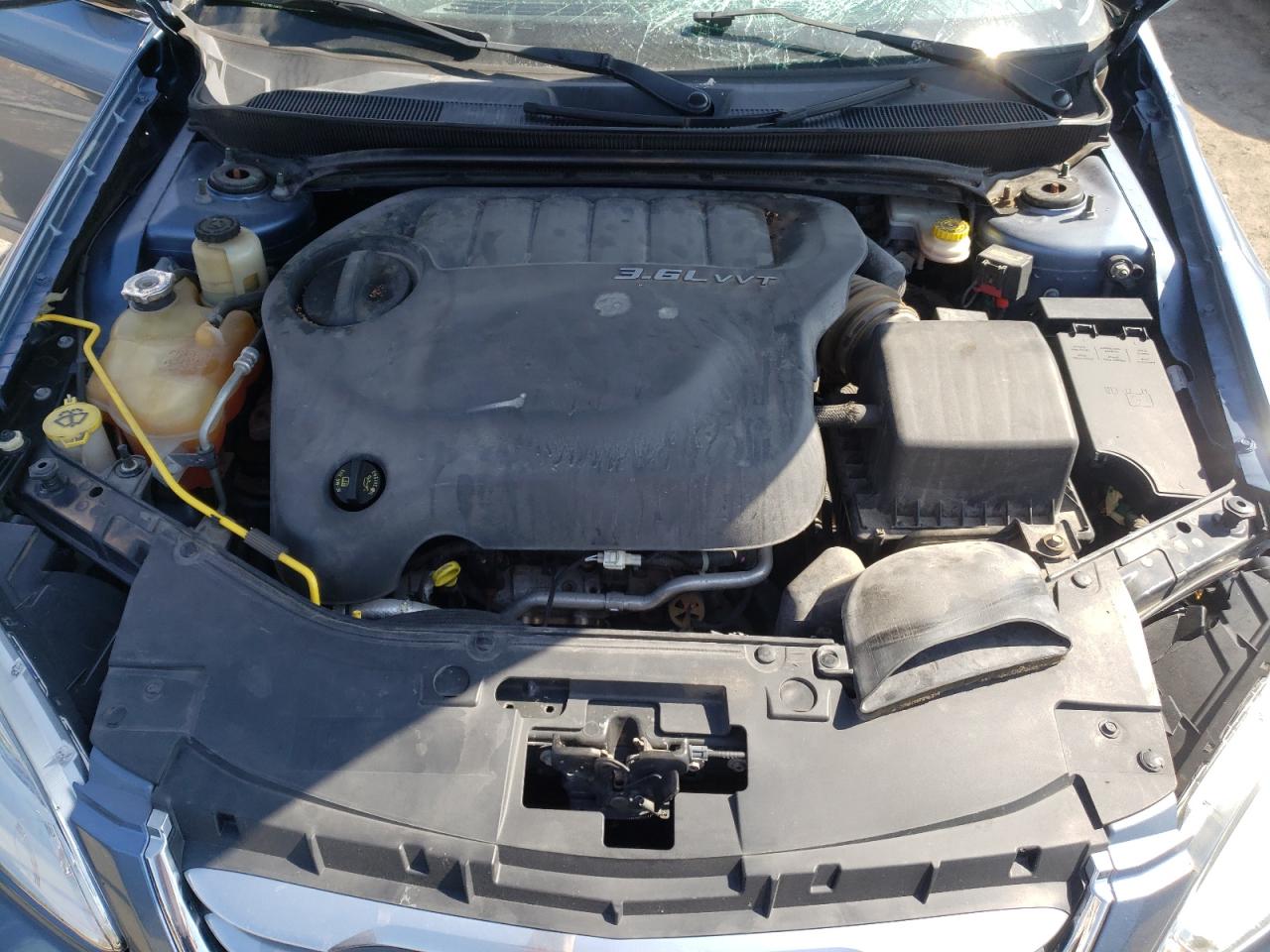 Photo 7 from auction – 2011 CHRYSLER 200 LIMITE with VIN 1C3BC2FG4BN590276