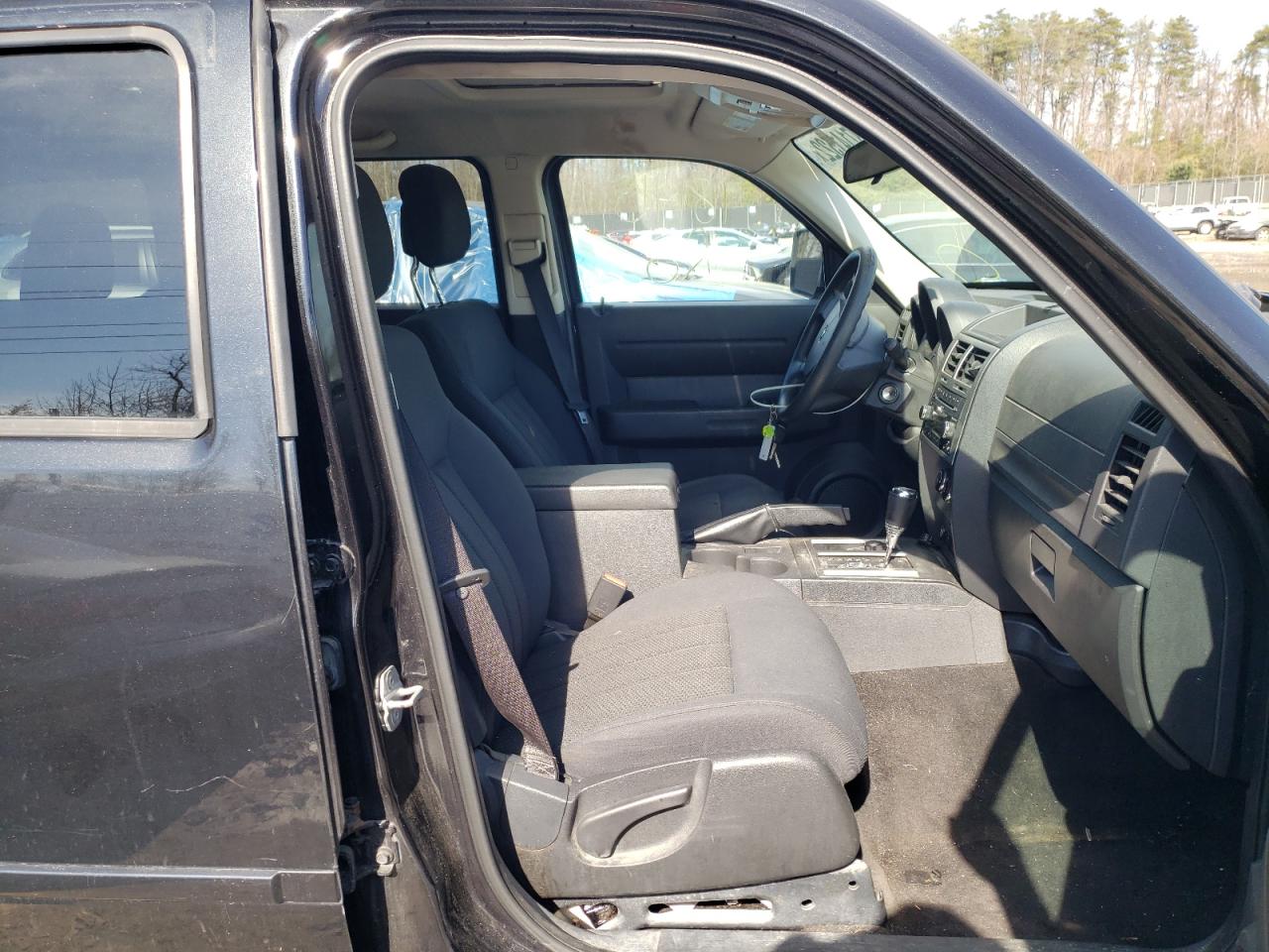 Photo 5 from auction – 2011 DODGE NITRO HEAT with VIN 1D4PU4GK6BW563980