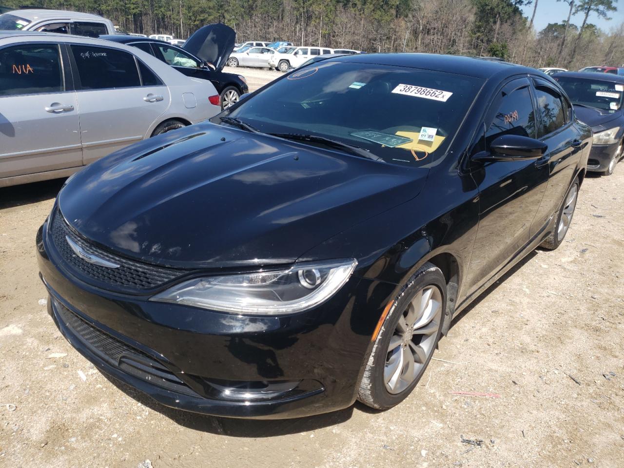 Photo 2 from auction – 2015 CHRYSLER 200 S with VIN 1C3CCCBB3FN760220