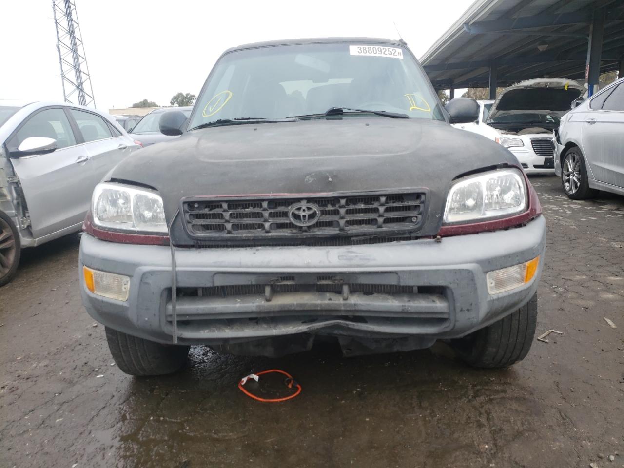 Photo 9 from auction – 1998 TOYOTA RAV4 with VIN JT3GP10V6W7033231