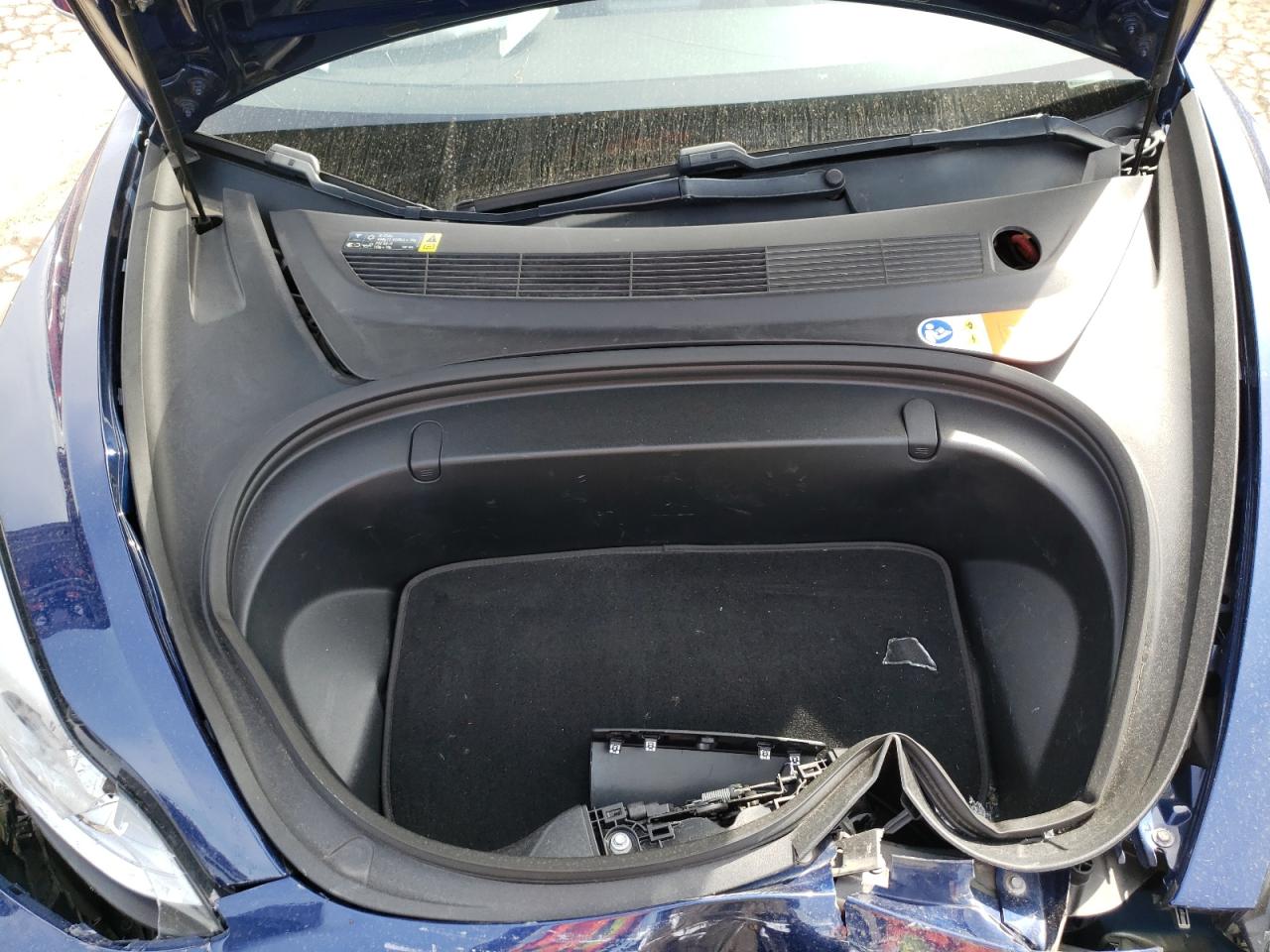 Photo 7 from auction – 2018 TESLA MODEL 3 with VIN 5YJ3E1EA2JF003720