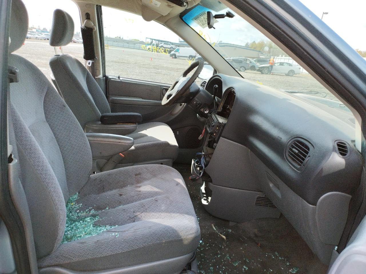 Photo 5 from auction – 2006 DODGE CARAVAN SX with VIN 1D8GP45R36B527215