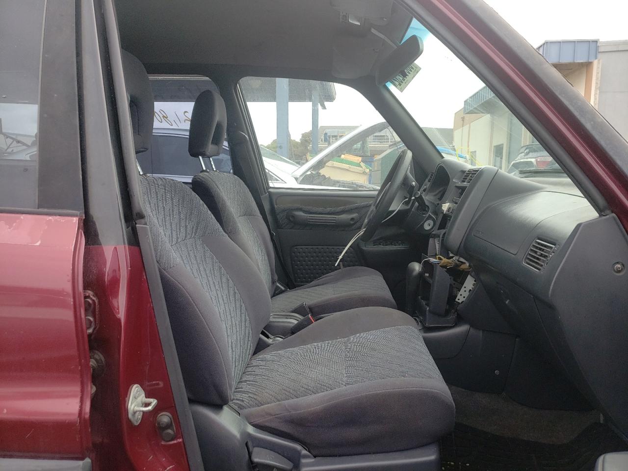 Photo 5 from auction – 1998 TOYOTA RAV4 with VIN JT3GP10V6W7033231