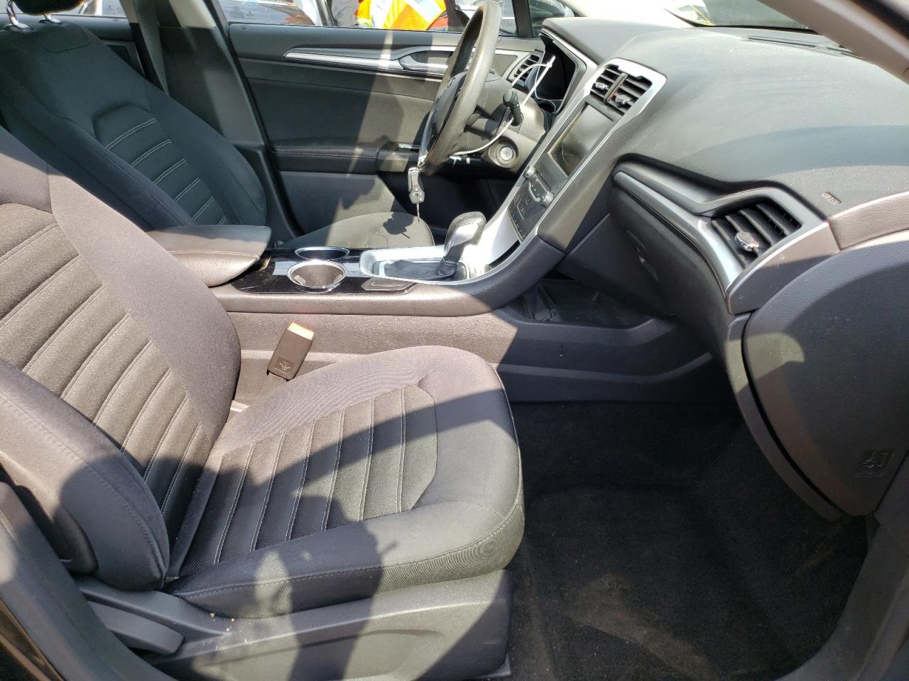 Photo 5 from auction – 2013 FORD FUSION SE with VIN 3FA6P0H74DR176889