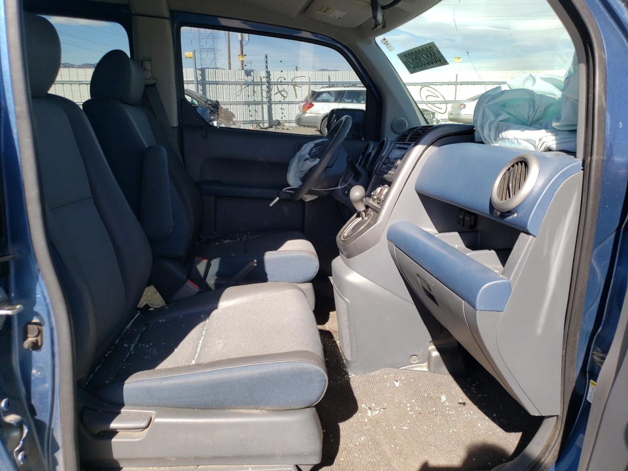 Photo 5 from auction – 2006 HONDA ELEMENT EX with VIN 5J6YH28756L015197