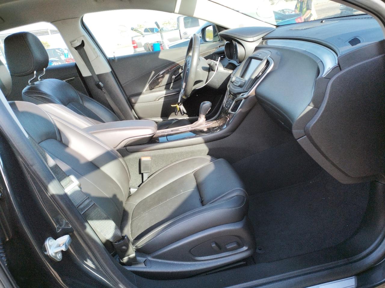 Photo 5 from auction – 2015 BUICK LACROSSE with VIN 1G4GB5G39FF119883