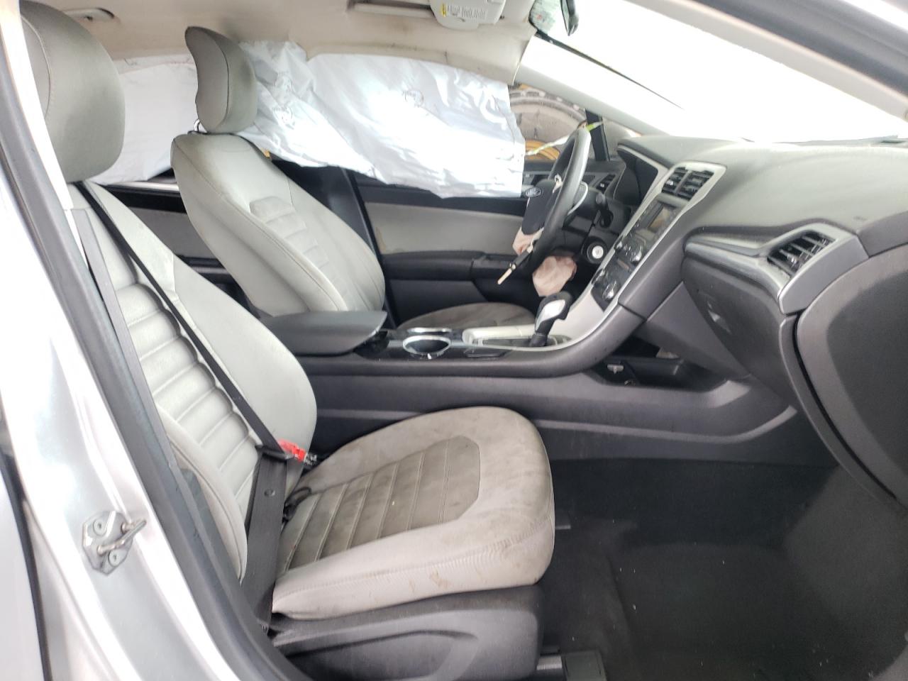 Photo 5 from auction – 2013 FORD FUSION S with VIN 3FA6P0G73DR271719