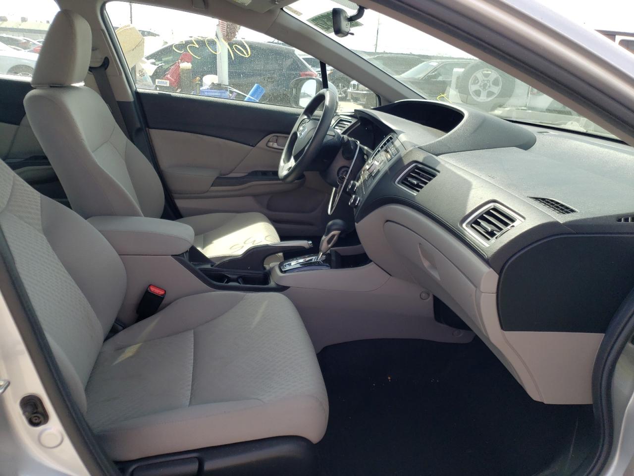 Photo 5 from auction – 2015 HONDA CIVIC LX with VIN 2HGFB2F53FH537051