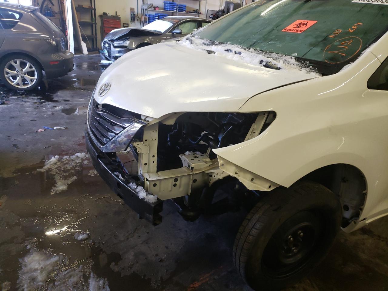 Photo 9 from auction – 2014 TOYOTA SIENNA LE with VIN 5TDKK3DCXES506108
