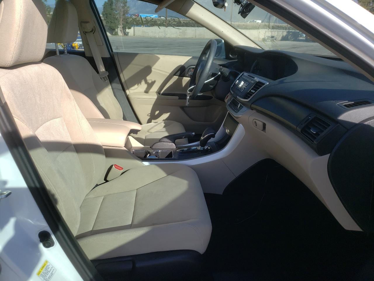 Photo 5 from auction – 2015 HONDA ACCORD EX with VIN 1HGCR2F72FA207237