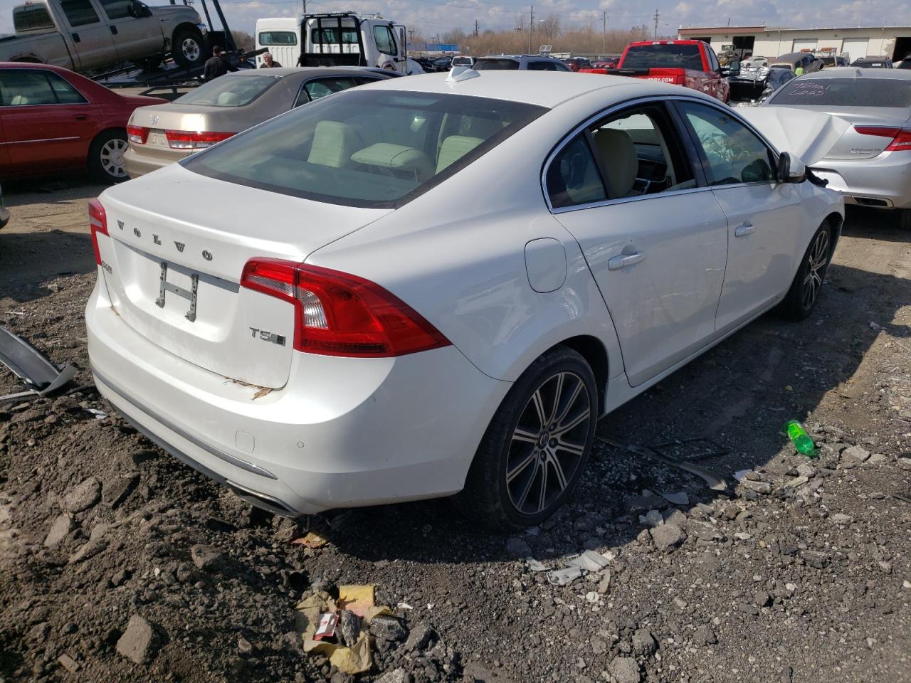 Photo 4 from auction – 2017 VOLVO S60 PREMIE with VIN LYV402TKXHB144535