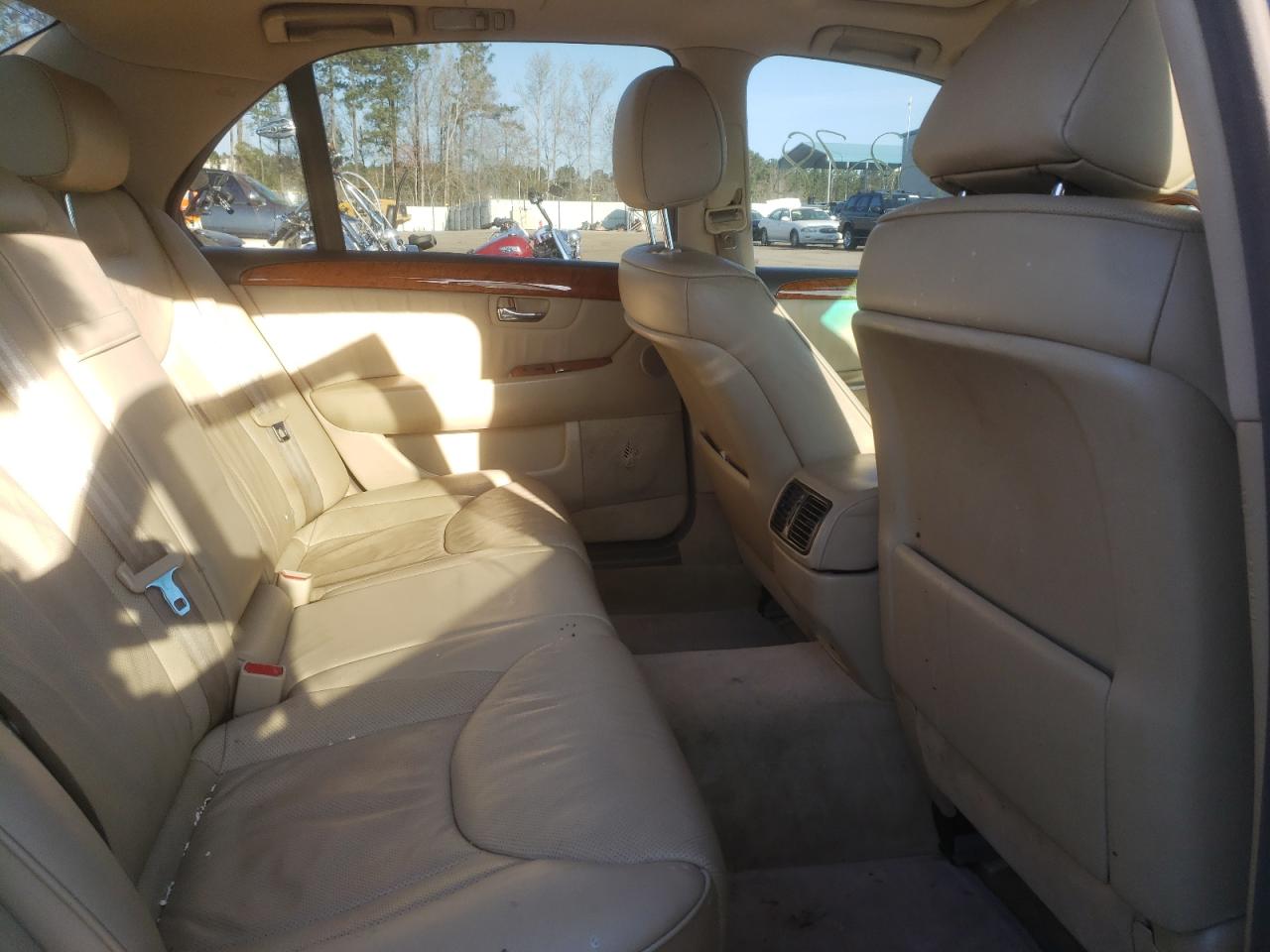 Photo 6 from auction – 2005 LEXUS LS 430 with VIN JTHBN36F055014075