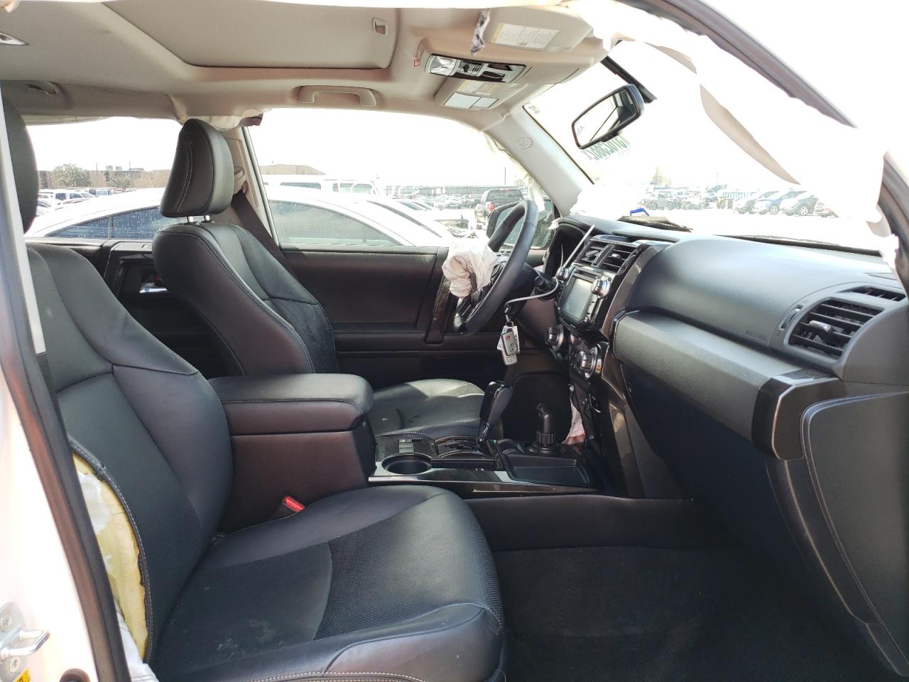 Photo 5 from auction – 2019 TOYOTA 4RUNNER SR with VIN JTEZU5JR7K5209291