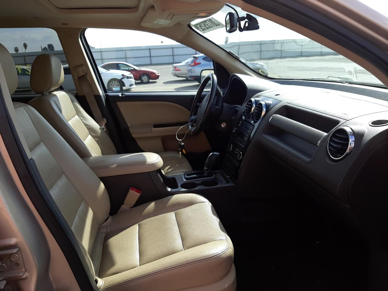 Photo 5 from auction – 2008 FORD TAURUS X S with VIN 1FMDK02W88GA29676