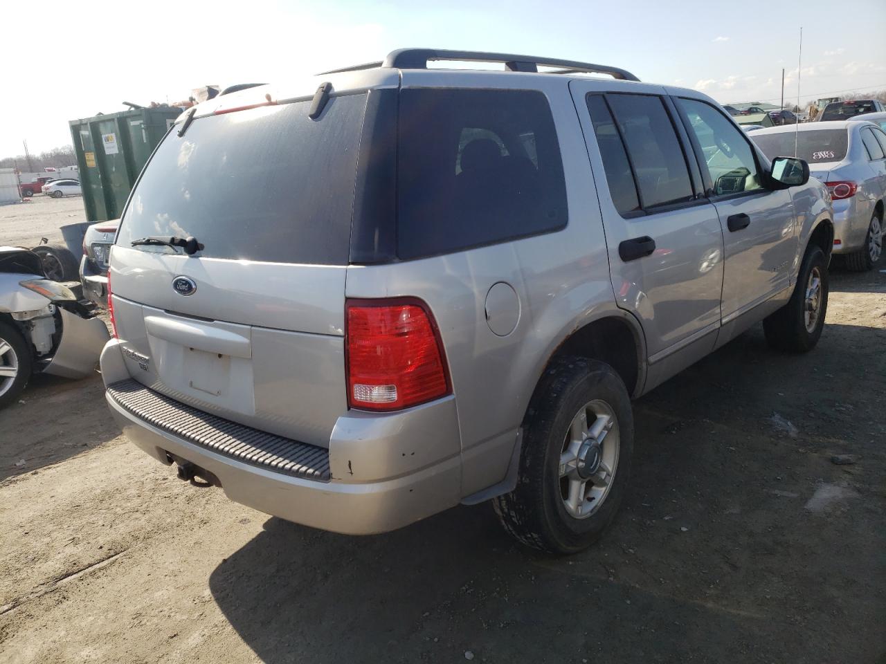 Photo 4 from auction – 2004 FORD EXPLORER X with VIN 1FMZU73K74ZA81643