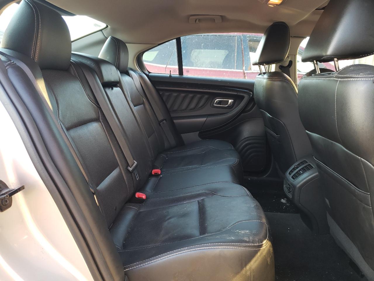 Photo 6 from auction – 2011 FORD TAURUS LIM with VIN 1FAHP2FWXBG167083
