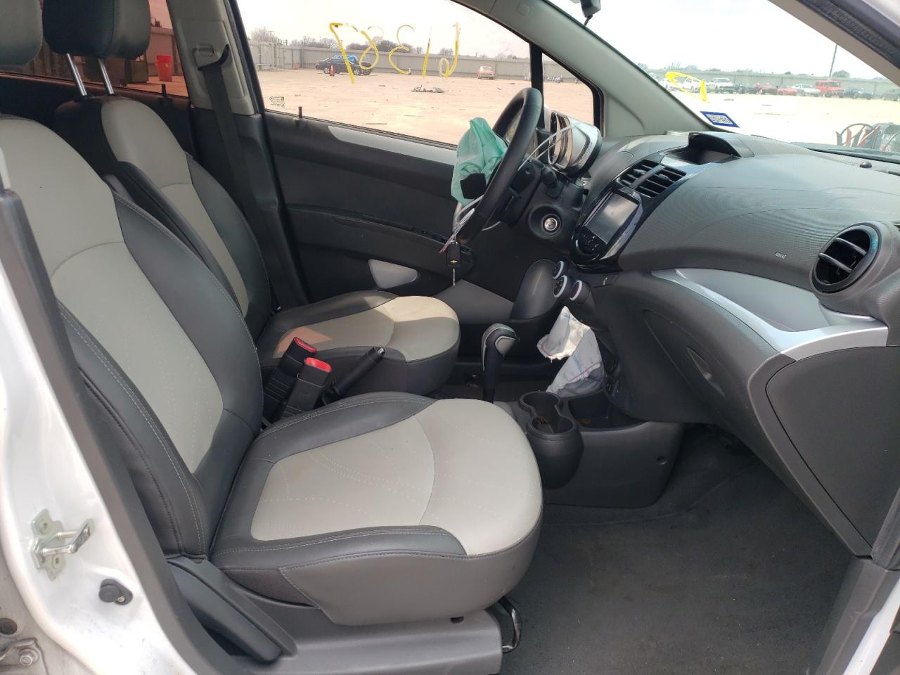 Photo 5 from auction – 2015 CHEVROLET SPARK 2LT with VIN KL8CF6S98FC746934