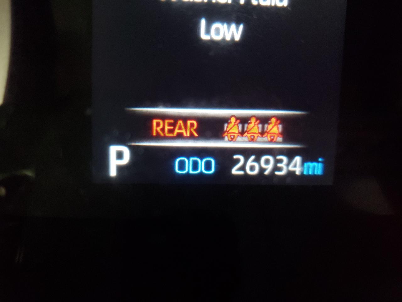 Photo 8 from auction – 2019 TOYOTA RAV4 XLE with VIN JTMP1RFV3KD502564