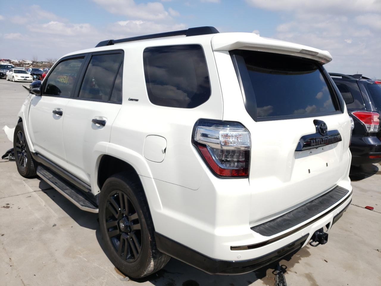 Photo 3 from auction – 2019 TOYOTA 4RUNNER SR with VIN JTEZU5JR7K5209291
