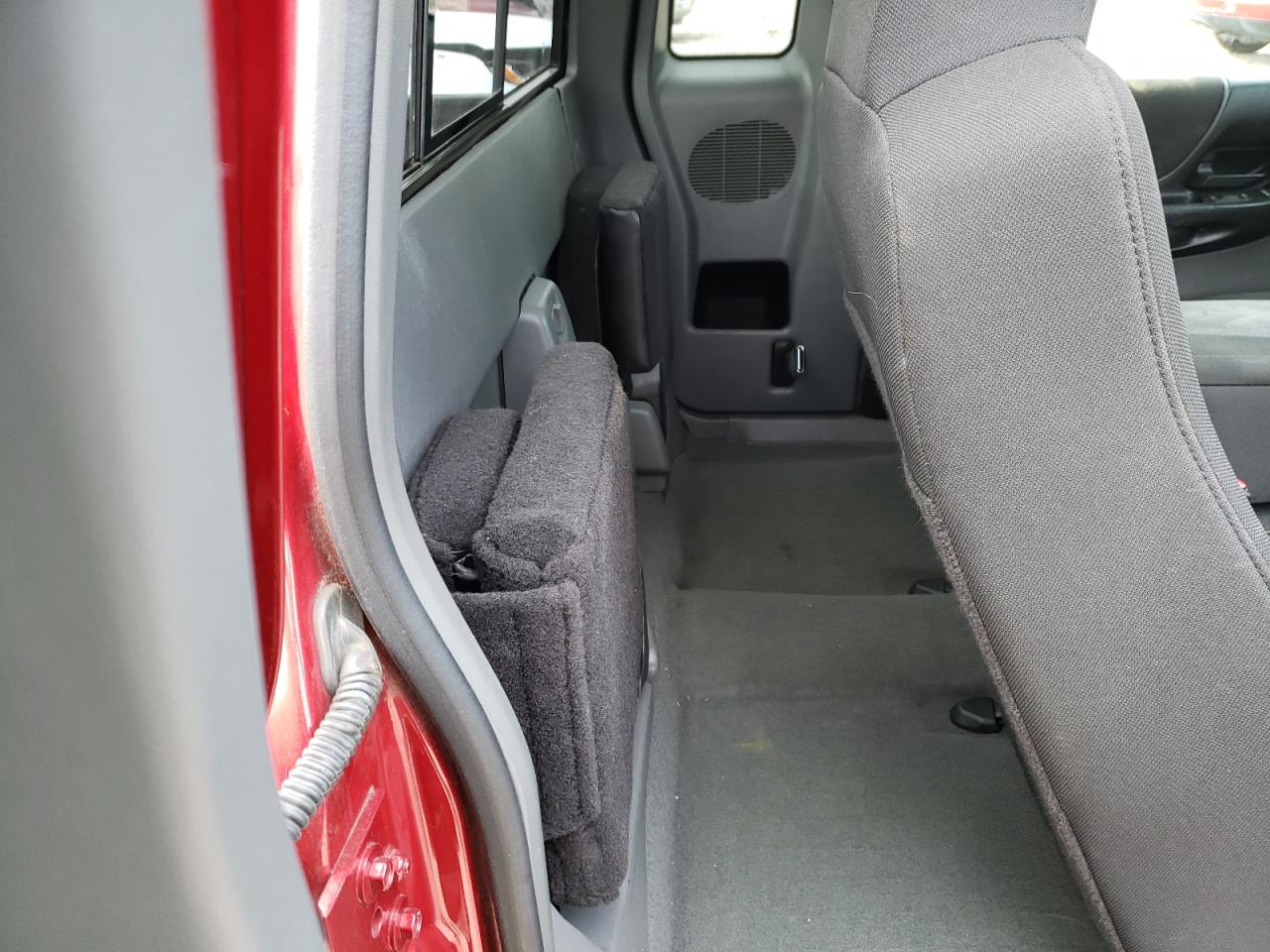 Photo 6 from auction – 2004 FORD RANGER SUP with VIN 1FTYR44E74PA45729