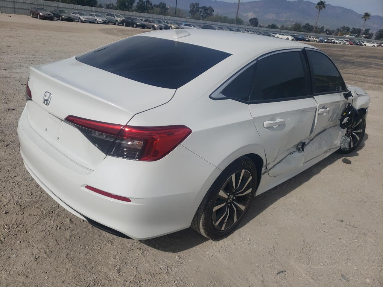 Photo 4 from auction – 2022 HONDA CIVIC EX with VIN 2HGFE1F72NH312377