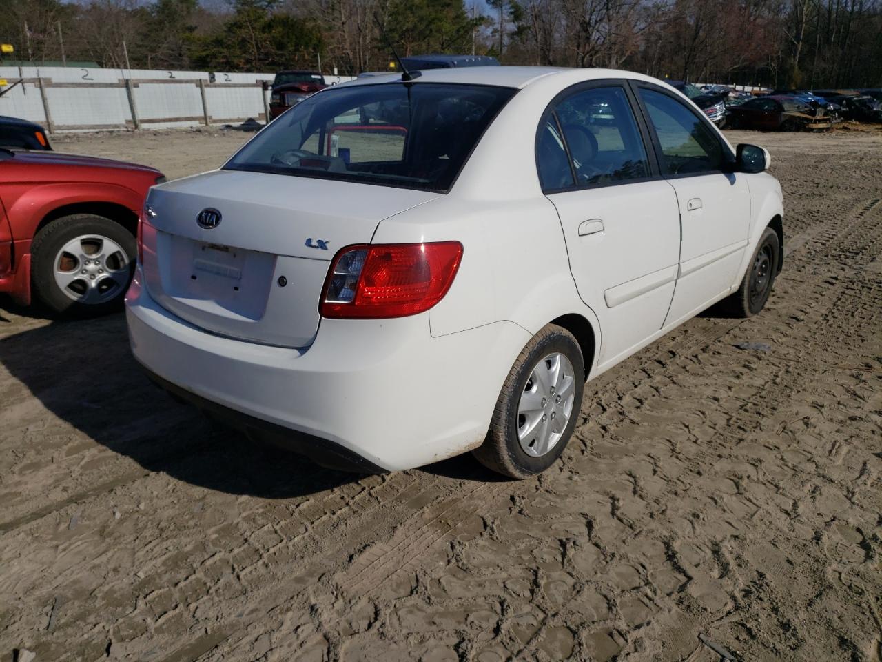 Photo 4 from auction – 2011 KIA RIO BASE with VIN KNADH4A31B6944753
