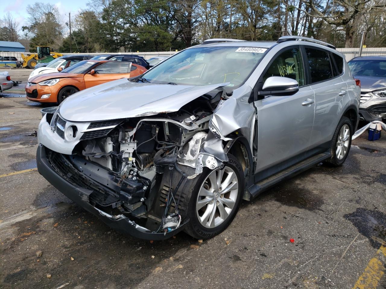 Photo 2 from auction – 2015 TOYOTA RAV4 LIMIT with VIN JTMYFREV6FJ040693