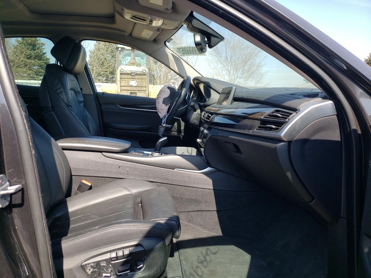 Photo 5 from auction – 2015 BMW X6 XDRIVE3 with VIN 5UXKU2C51F0F94866