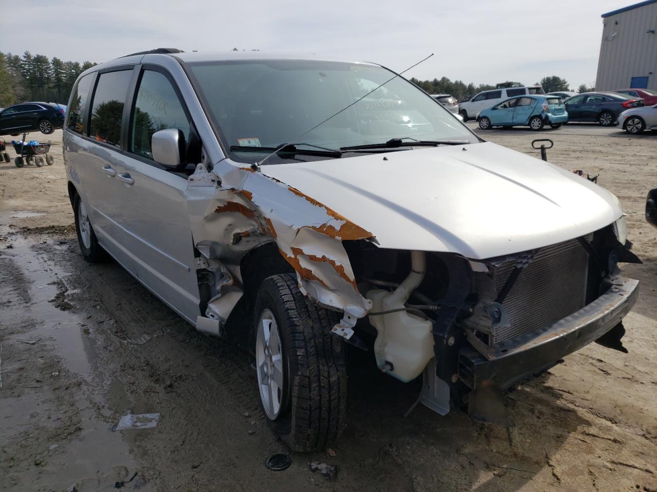 DODGE GRAND CARA 2012 مع رقم تعريف المركبة 2C4RDGCG3CR178279 - صورة من المزاد