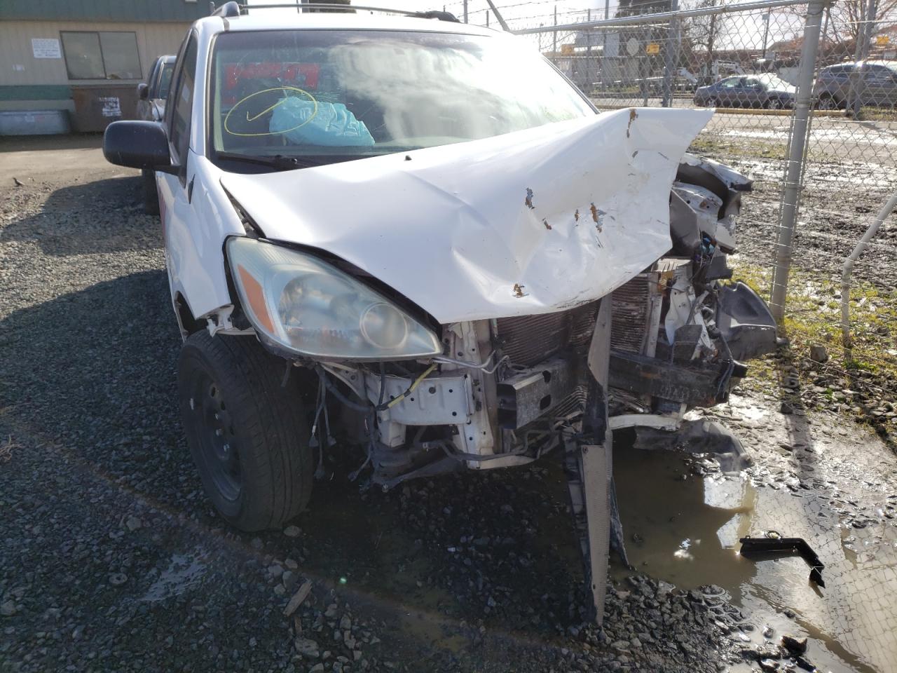 Photo 9 from auction – 2004 TOYOTA SIENNA CE with VIN 5TDZA23CX4S102558