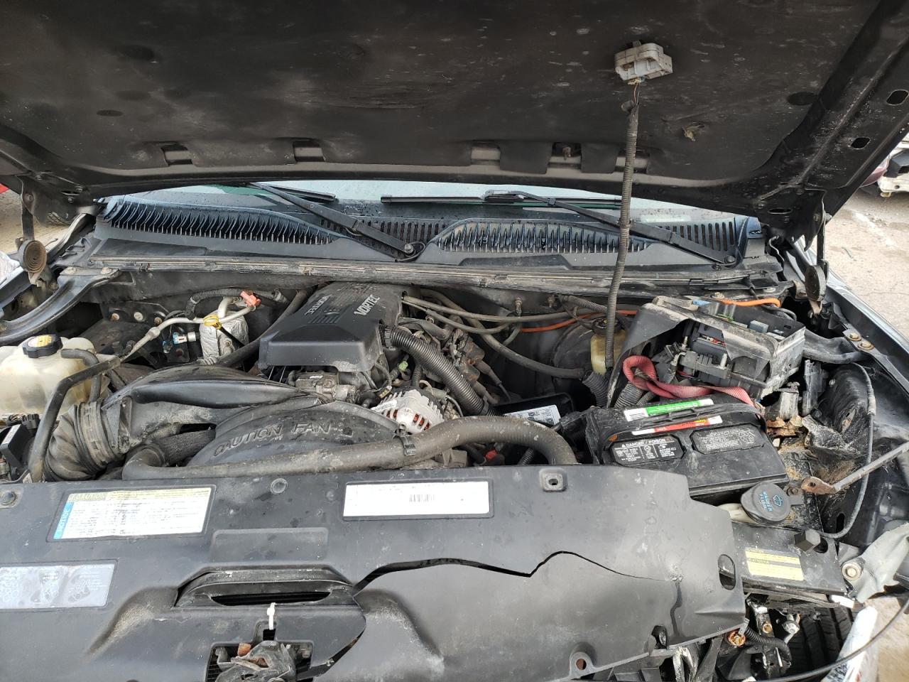 Photo 7 from auction – 2000 CHEVROLET SILVERADO with VIN 1GCEK19T6YE315922