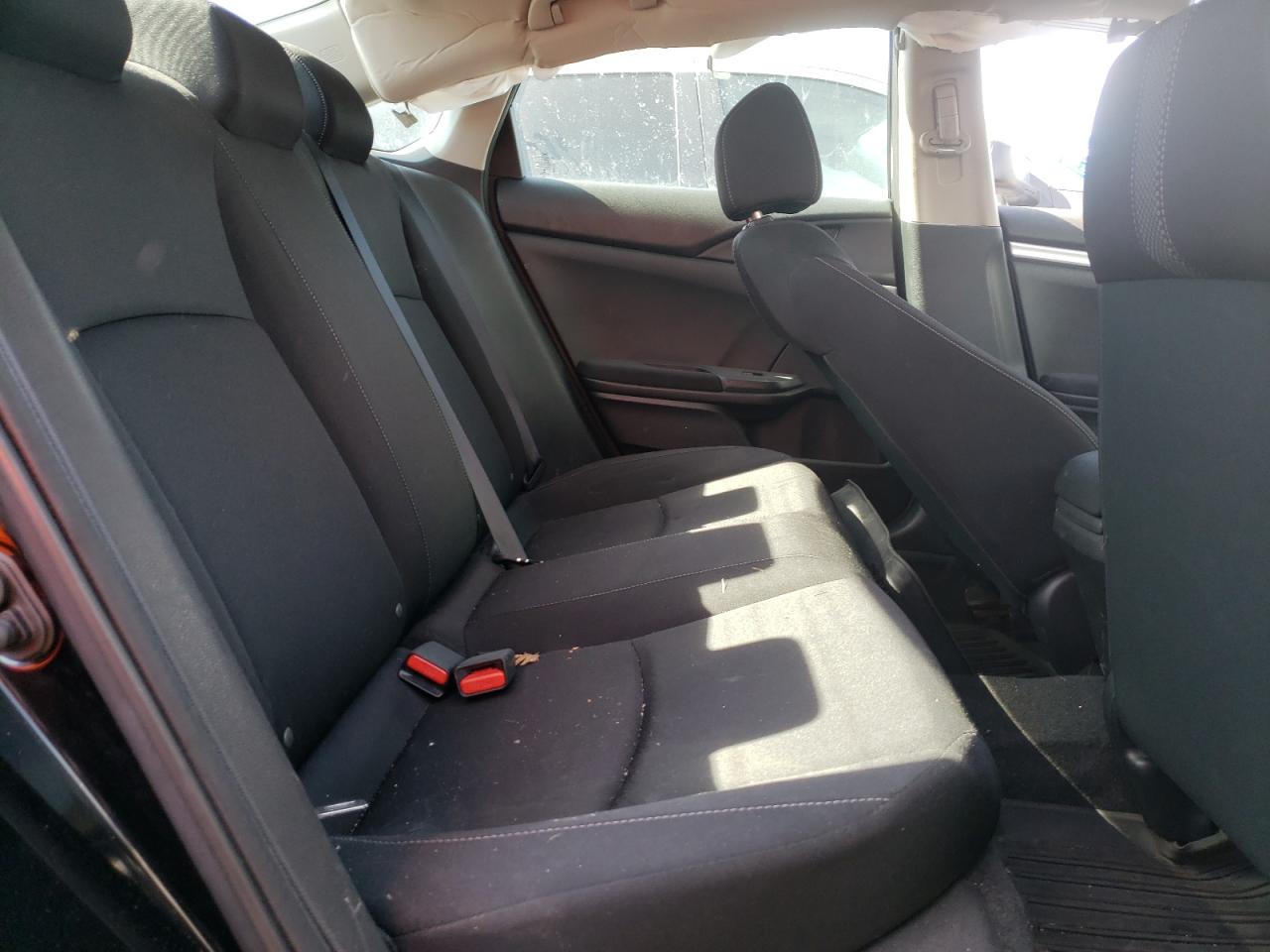 Photo 6 from auction – 2019 HONDA CIVIC LX with VIN 2HGFC2F67KH530832