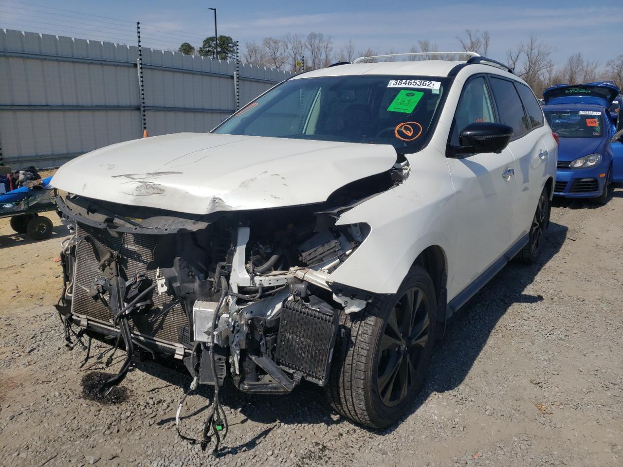 Photo 2 from auction – 2018 NISSAN PATHFINDER with VIN 5N1DR2MM0JC650538