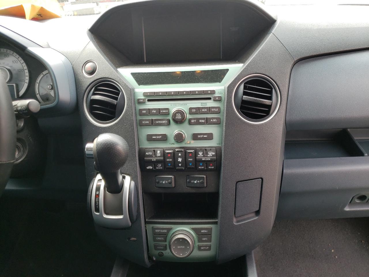 Photo 9 from auction – 2009 HONDA PILOT TOUR with VIN 5FNYF38869B010799