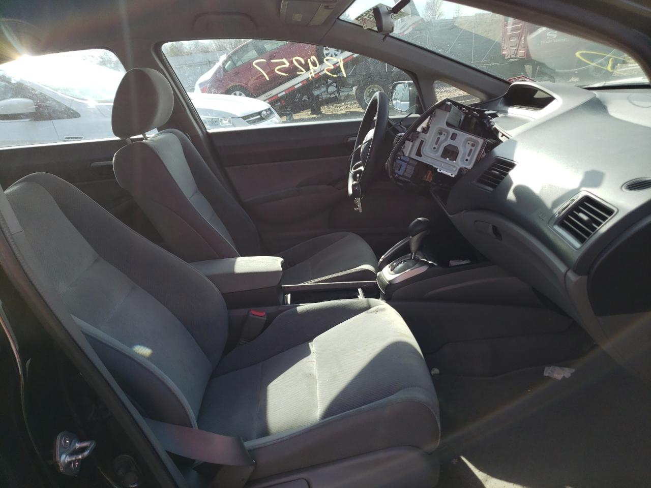 Photo 5 from auction – 2009 HONDA CIVIC LX with VIN 19XFA16599E022387
