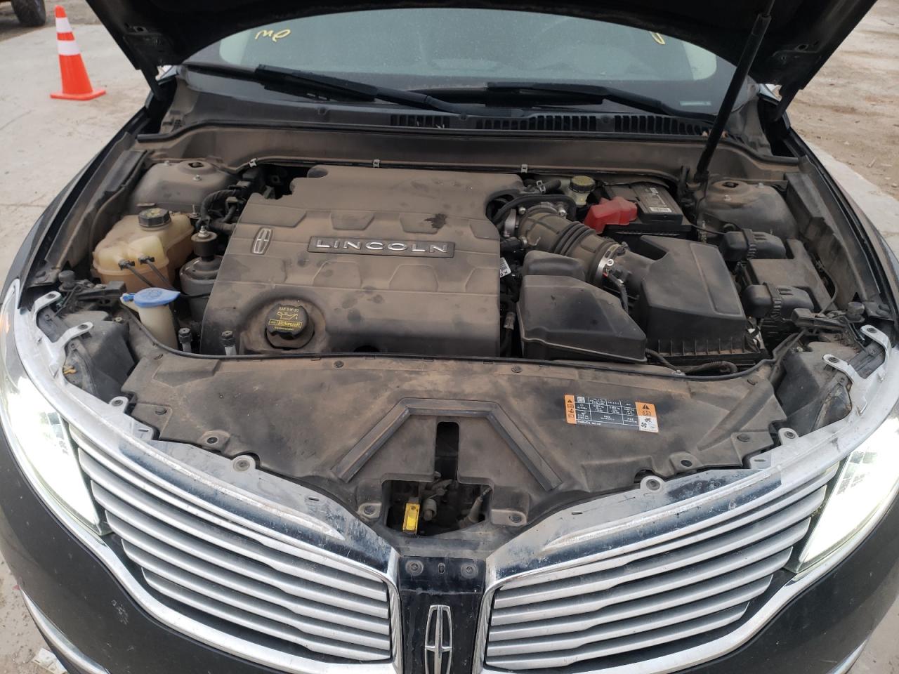 Photo 7 from auction – 2014 LINCOLN MKZ with VIN 3LN6L2GK2ER802041