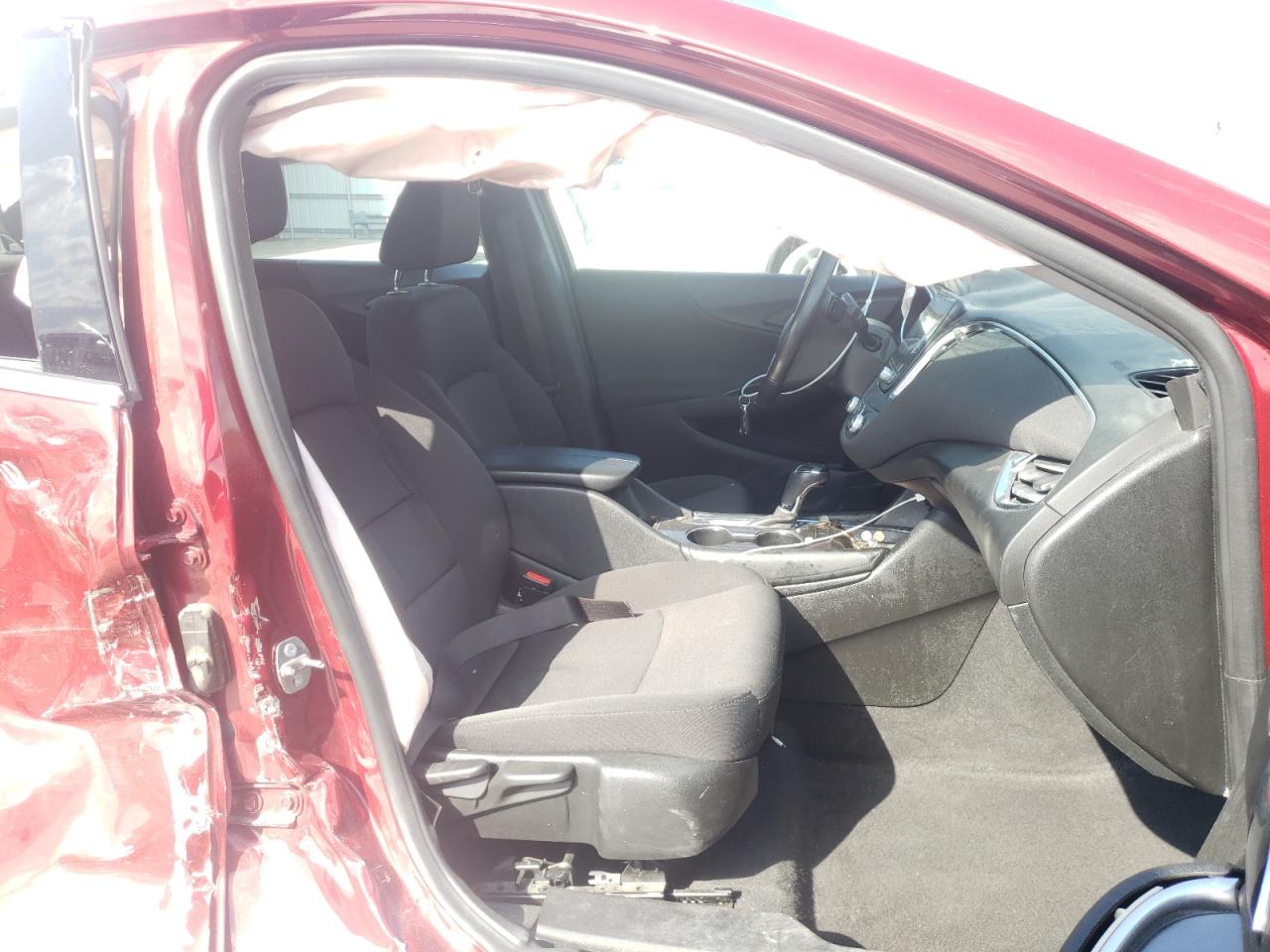 Photo 5 from auction – 2018 CHEVROLET MALIBU LT with VIN 1G1ZD5ST2JF238746