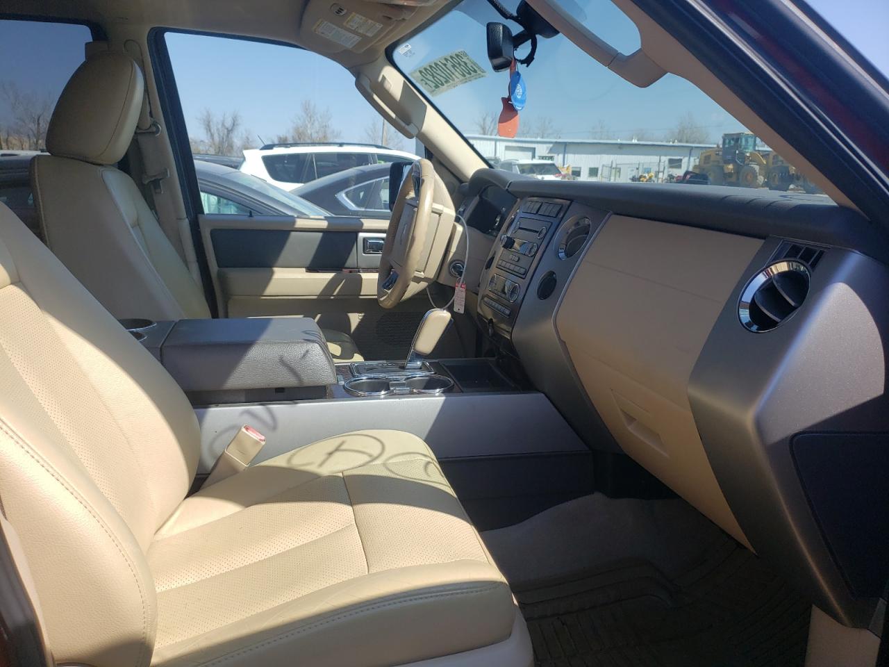 Photo 5 from auction – 2014 FORD EXPEDITION with VIN 1FMJU1J59EEF44687