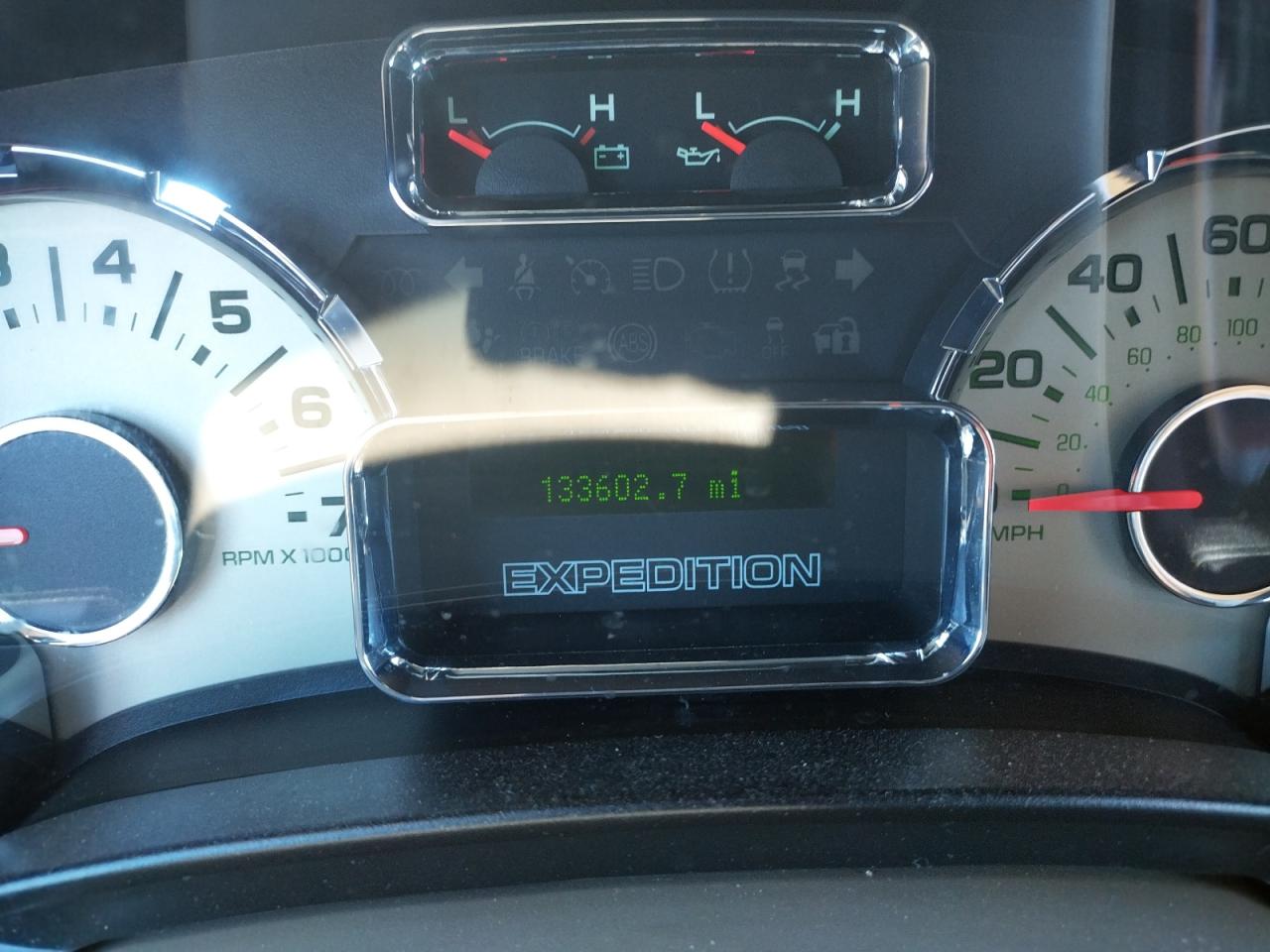 Photo 8 from auction – 2013 FORD EXPEDITION with VIN 1FMJU1K50DEF09095